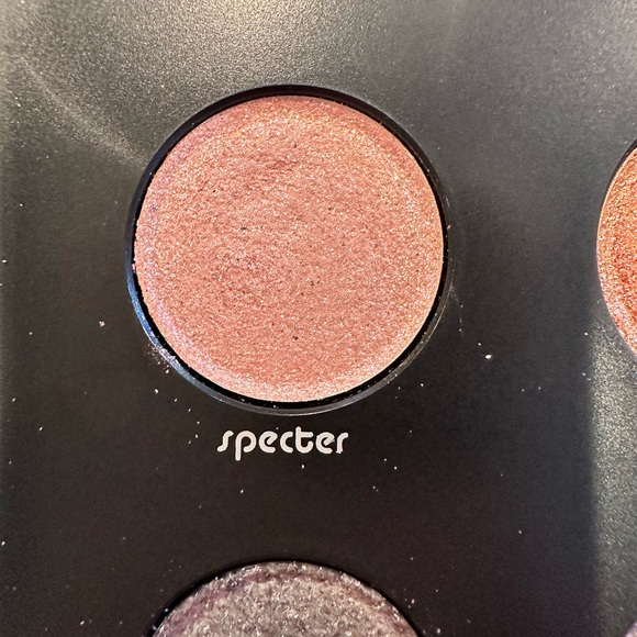 New - Urban Decay moondust palette. - Picture 6 of 11